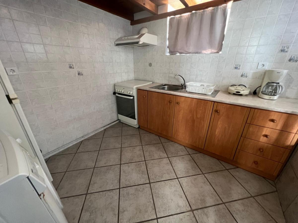 Athina Rooms Karvounades Exterior photo